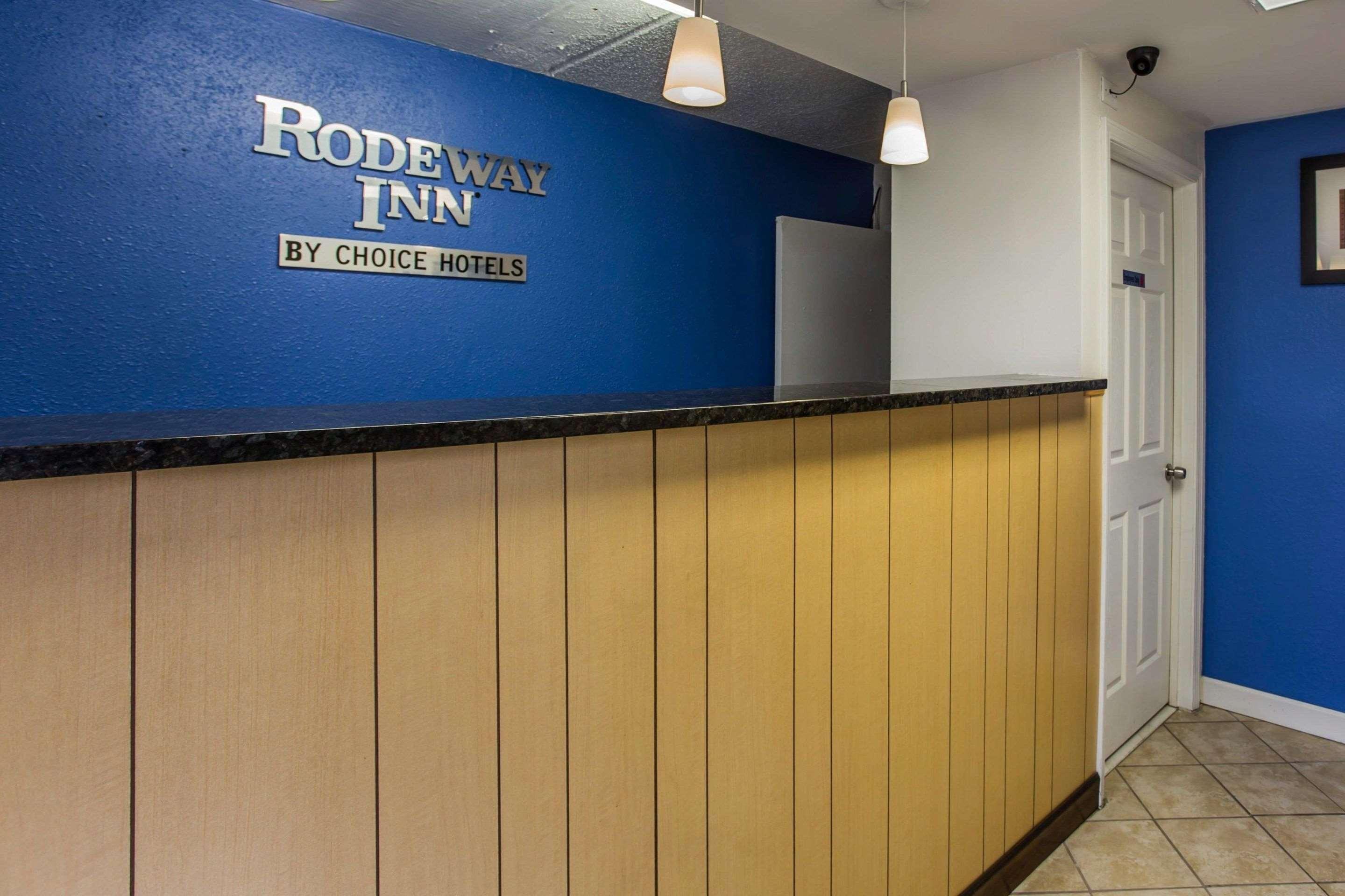 Rodeway Inn Charlotte Downtown Exterior photo